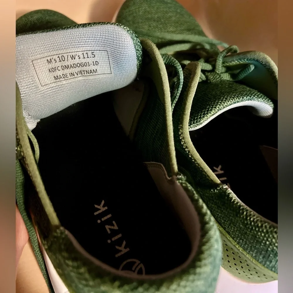 Kizik Green Slip-On Madrid Sneakers size men’s 10 women’s 11.5